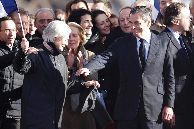 Penelope et François Fillon lors du rassemblement sur l'esplanade du Trocadéro le 5 mars 2017 à Paris