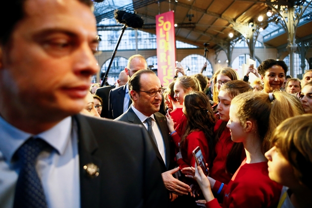 François Hollande lors d'une visite  au forum 