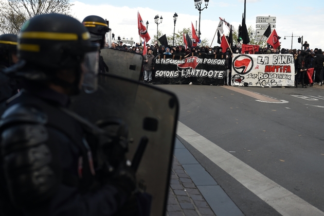 Manifestation contre le Front National, à Bordeaux, en marge d'un meeting de Marine Le Pen, le 2 avril 2017