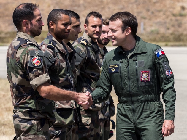 Emmanuel Macron sur la base d'Istres (20 juillet 2017) image afp