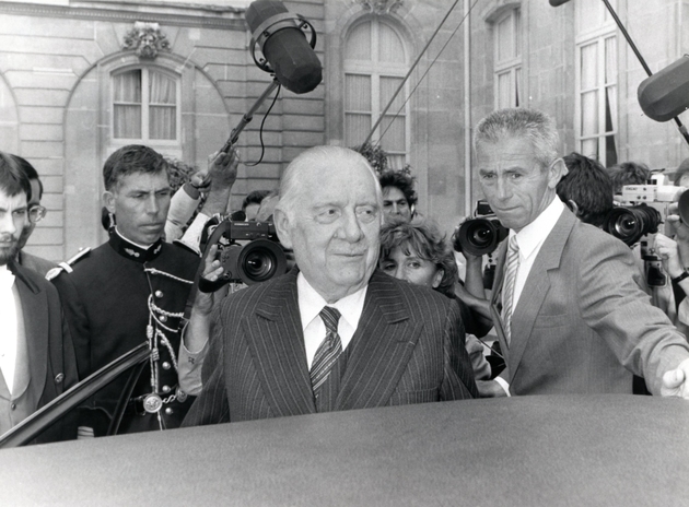 Visite d'Alain Poher à François Mitterrand au sujet de l'école libre, en juillet 1984