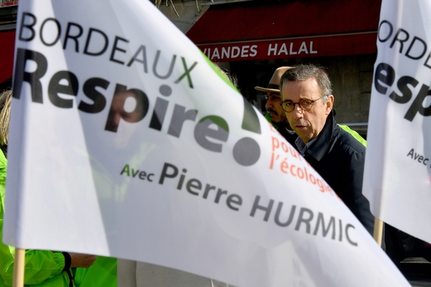 Le candidat Europe-Ecologie/Les Verts (EELV) à la mairie de Bordeaux, Pierre Hurmic, dans sa ville le 9 février 2020