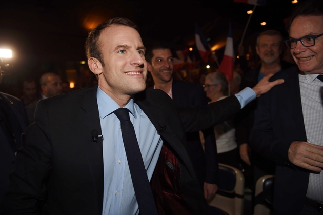 Emmanuel Macron avec ses partisans à Talence près de Bordeaux le 9 mars 2017