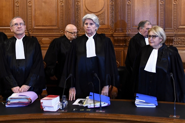 La présidente de la Cour de justice de la République (CJR) Martine Ract Madoux (c) à Paris le 12 décembre 2016