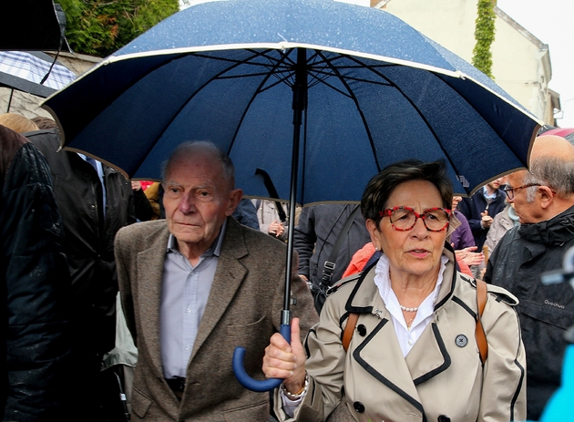 Les parents de Vincent Lambert, Pierre et Viviane Lambert, devant à l'hôpital Sébastopol, le 19 mai 2019 à Reims