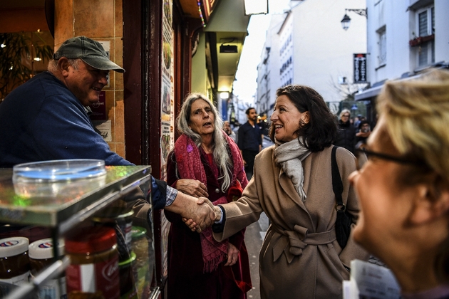 Déambulation d'Agnès Buzyn dans les rues du 5ème arrondissement de Paris, le 18 février 2020