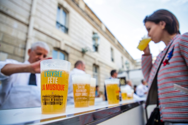 De la bière non alcoolisée était servie pendant la fête de la musique à l'Elysée, le 21 juin 2018