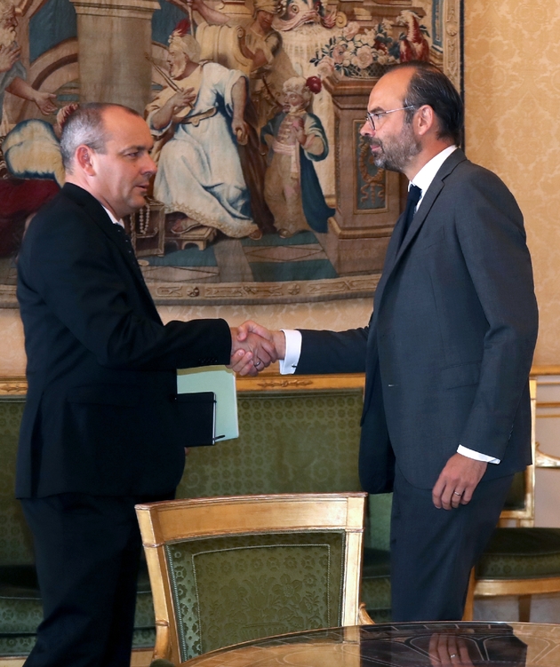 Le secrétaire général de la CFDT, Laurent Berger (à g) a rencontré le Premier ministre Edouard Philippe à Matignon à Paris le 25 mai 2018