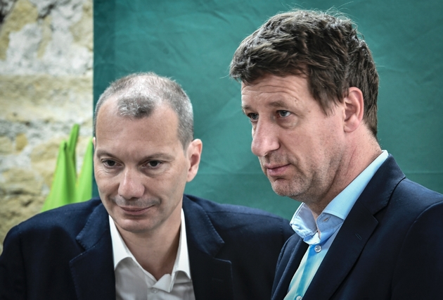 Le secrétaire national d'EELV, sur le départ, David Cormand, et l'homme fort du parti, Yannick Jadot, le 17 mai 2019 à Paris