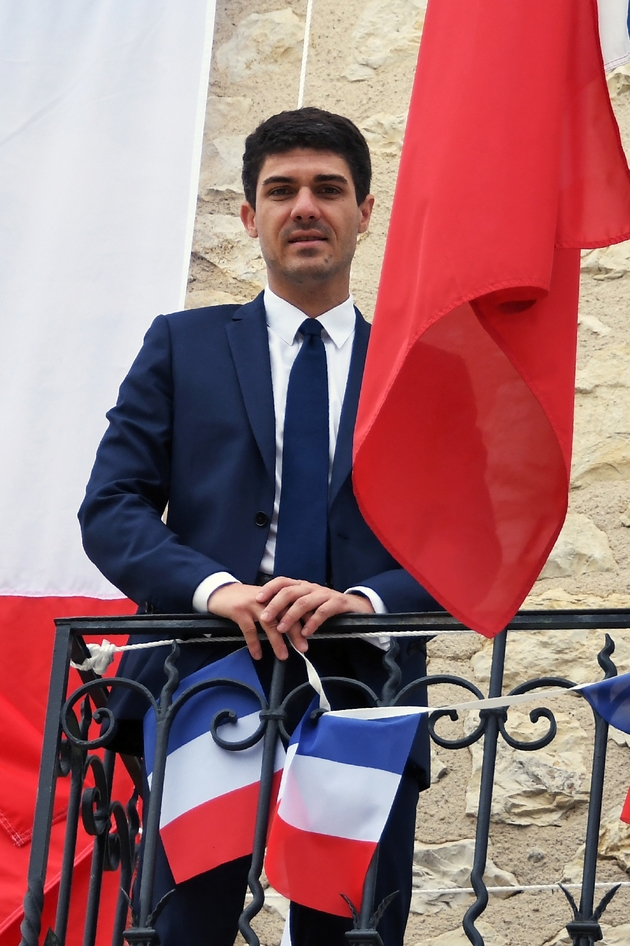 Le député LR Aurélien Pradié à la mairie de Labastide-Murat le 23 juin 2017