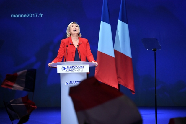 Marine Le Pen lors d'un meeting de campagne à Paris le 17 avril 2017