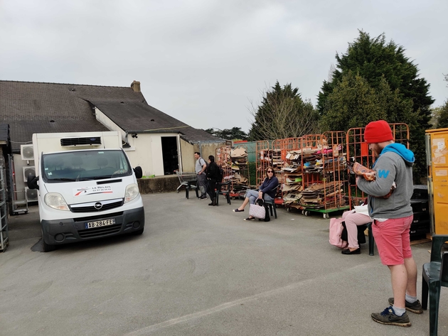 Queue à la supérette sur l'île-aux-moines