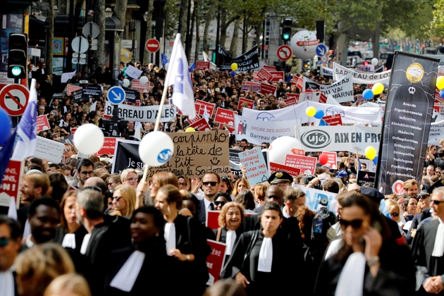manifestation avocats retraites régimes spéciaux