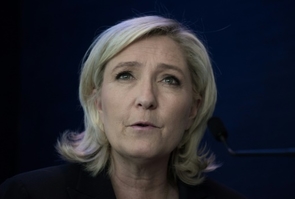 La présidente du Front National (FN) Marine Le Pen à Paris, le 17 mai 2016