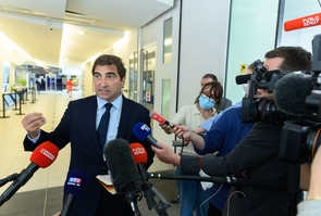 Paris: Conference de prese de Christian Jacob