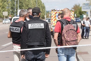 Dijon decouverte d'un corps d'un homme dans un chariot de supermarche