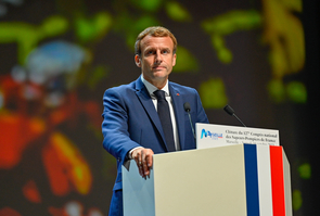 Le President de la Republique Emmanuel Macron en deplacement a Marseille a la cloture du 127eme Congres National des Sapeurs Pompiers de France au parc Chanot 