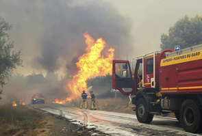CORRECTION France Wildfires