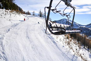 La station d'Isola 2000 lance la saison de ski.